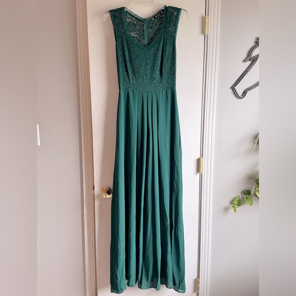 Dark Green Lace Prom Dress